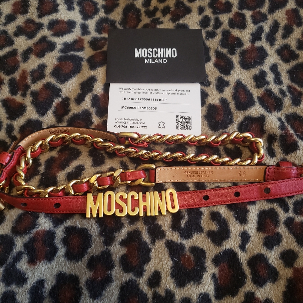Authentic Pre-owned Red Moschino belt